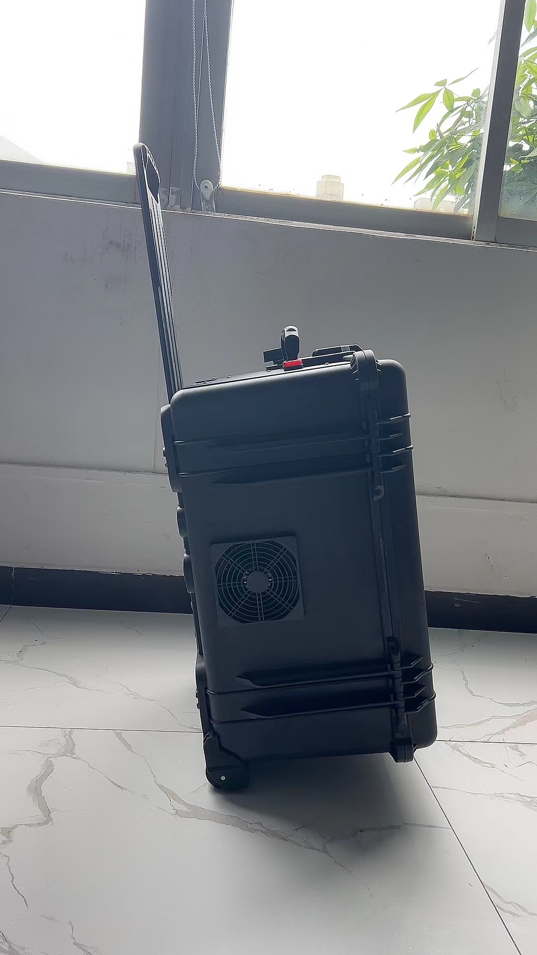 岷县手拉箱型移动通信干扰器